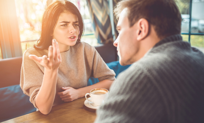 ¿Qué pasos debo seguir si descubro a mi pareja con Tinder?