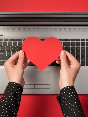 Frases de San Valentín para empresas: clientes, compañeros de trabajo...