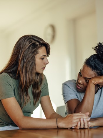 7 consejos psicológicos y útiles para ayudar a un ser querido con TCA