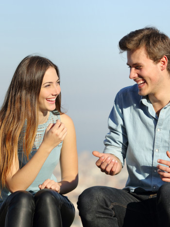 Soñar que hablas con la persona que te gusta: ¿cómo está tu autoestima?