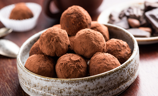 Cómo hacer trufas de whisky para San Patricio