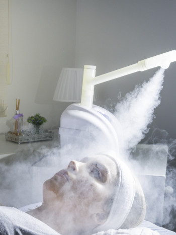 El uso y la eficacia del vapor en la limpieza facial