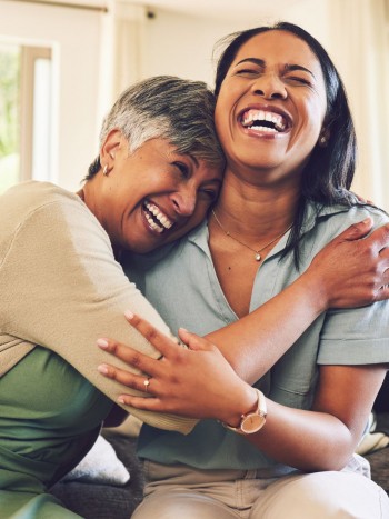 Regalos graciosos por el Día de la Madre: detalles para divertir a mamá