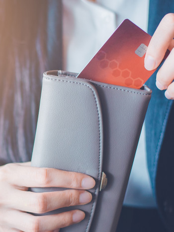 Soñar que pierdes tu tarjeta de crédito: lo que significa exactamente