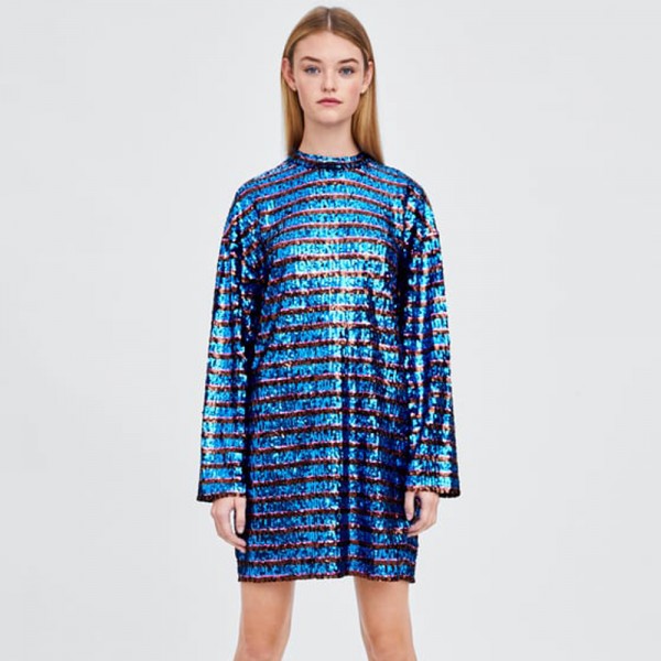 Vestido de Zara para deslumbrar con mucha originalidad