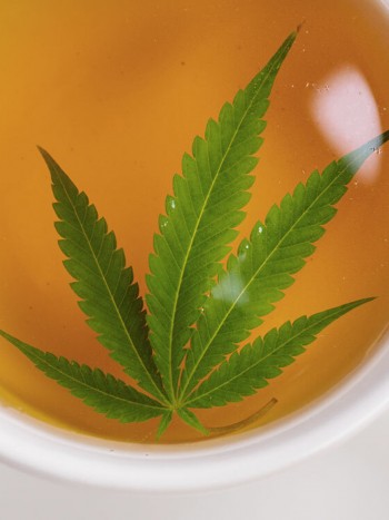 ¿Cómo se relajan las mujeres con los productos de CBD?