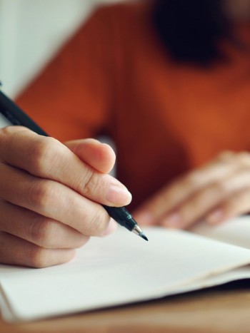 Claves de la Terapia Narrativa: ejercicios para mejorar tu salud mental