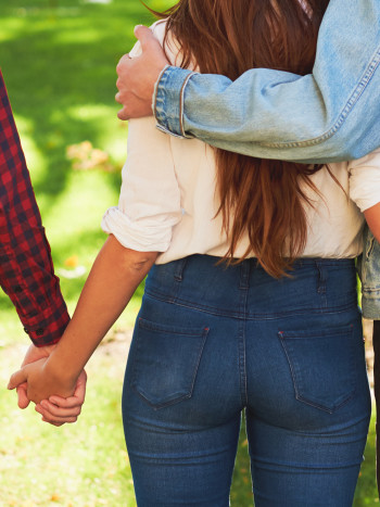 Tener un crush teniendo pareja, ¿es normal o es infidelidad emocional?
