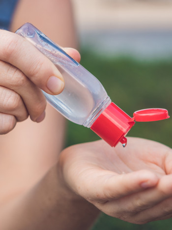 Paso a paso para hacer un desinfectante de manos casero de forma sencilla