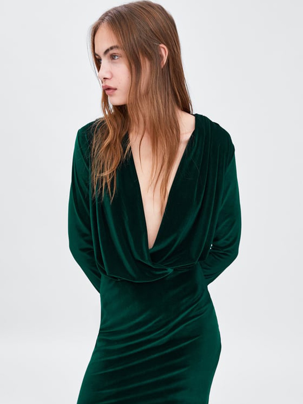 Solicitud álbum Delincuente Vestido de terciopelo verde de Zara