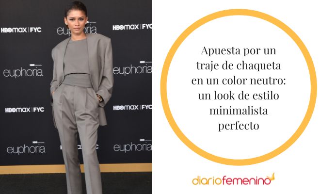 Look de estilo minimalista con un traje de chaqueta