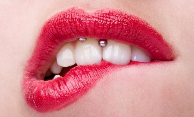Todo lo que debes saber antes de hacerte un pendiente en el labio
