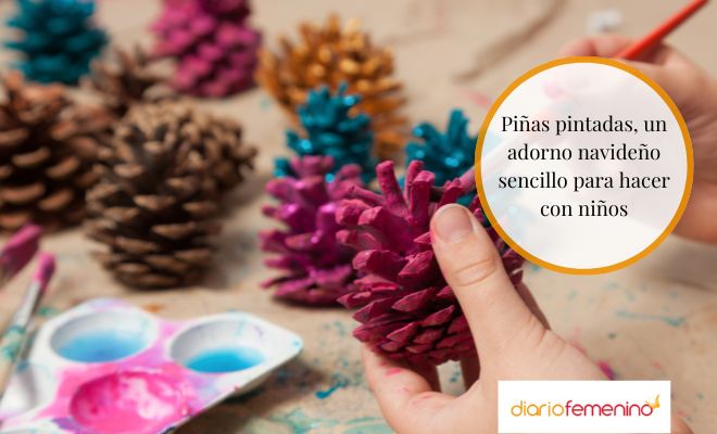 Adornos navideños DIY: piñas pintadas