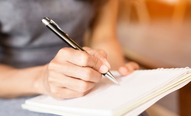 Escribe un diario para no aburrirte en casa