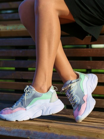 Zapatillas deportivas femeninas: evolución, tecnología y selección