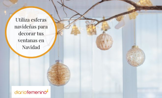 Decoración de ventanas en Navidad con bolas