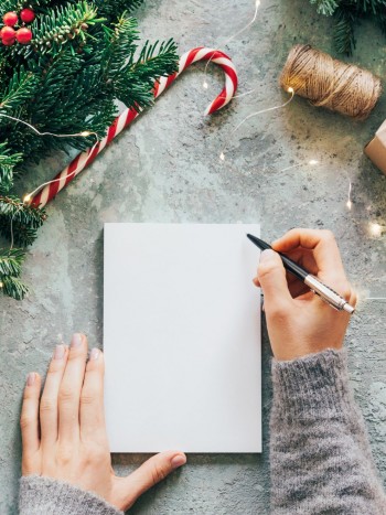 Cartas de Navidad para alguien que lo está pasando mal: palabras de ánimo
