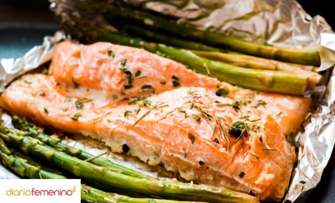 ¿Cómo se hace el salmón en papillote?