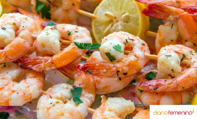 Receta de brochetas de pescado para Navidad