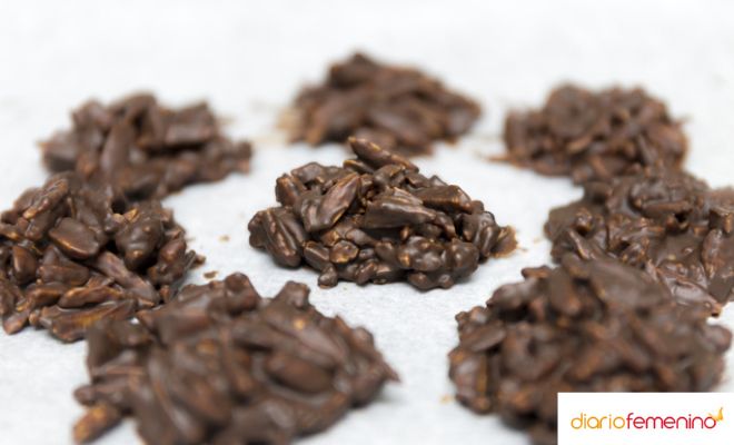 Receta de rocas de chocolate para Navidad o Año Nuevo sin horno