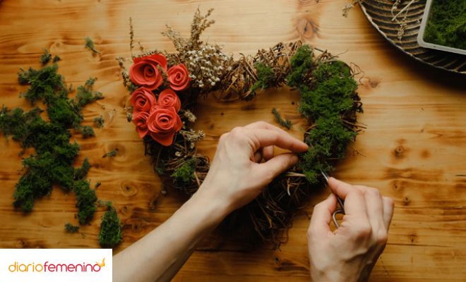 Cómo hacer una corona para la puerta en San Valentín