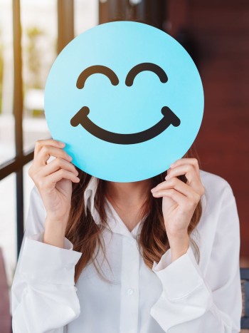 Qué es la serotonina: claves para aumentar los niveles de forma natural