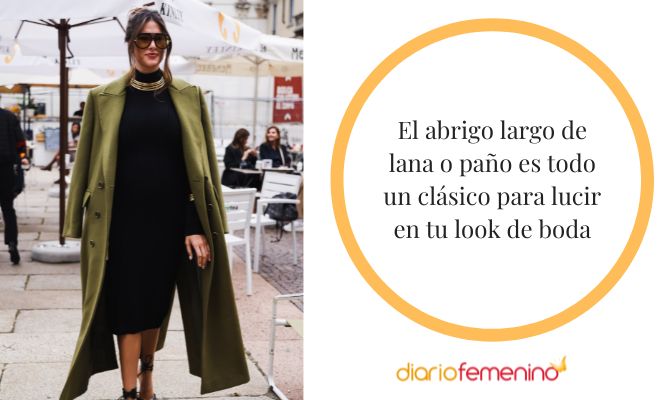 El abrigo largo es una opción que nunca falla para tus looks de boda