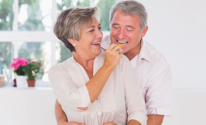 ¿Puedes volver a ligar si tienes 50 años?