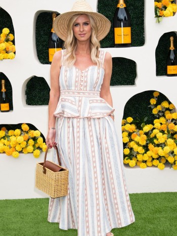 Cómo (y cuándo) lucir un bolso de mimbre: frescura y estilo en tus looks