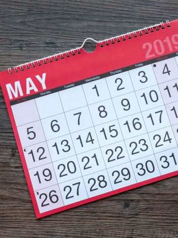 39 frases de mayo con imágenes: citas y refranes del mes de las flores