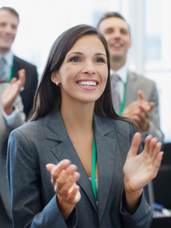 El significado de soñar con aplausos: éxito y agradecimiento