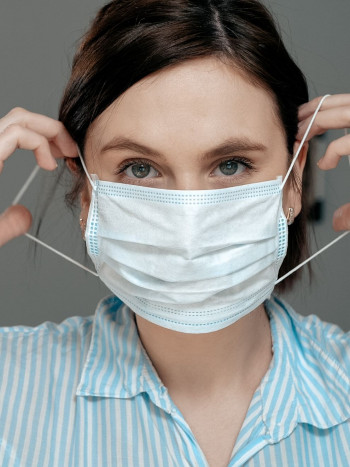 Cómo desinfectar mascarillas en el microondas, en lavadora, con lejía...