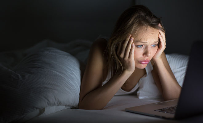 Cuando sigues a tu ex en las redes sociales