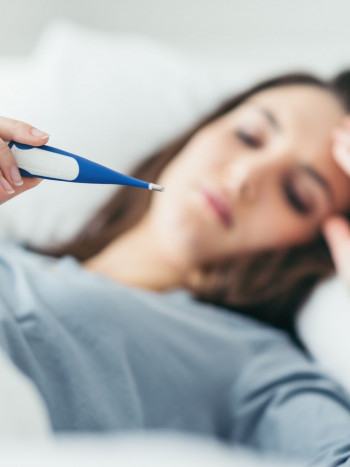 Trucos para saber si tienes fiebre (si no tienes un termómetro cerca)