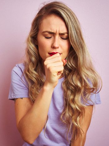 Cuándo ir al médico si tienes tos: importantes signos de alarma
