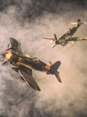 Significado de soñar con un kamikaze: ¿te implicas demasiado?