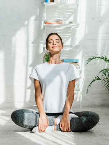 4 sustitutos esenciales que te pueden servir como esterilla de yoga