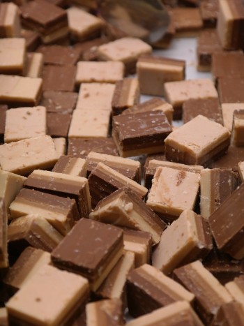 Postres navideños fáciles: receta de turrón sin lactosa