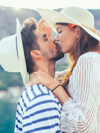 Cómo besar a un chico por primera vez