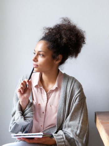 Carta para recuperar a un amigo: explícale que le echas de menos