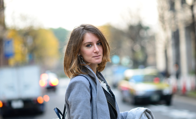 Apuesta por el pelo liso para ir a trabajar