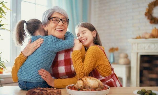 Los mejores y más bonitos mensajes de cumpleaños para una abuela