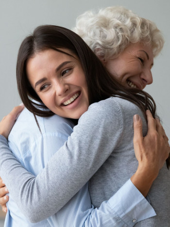 39 frases de cumpleaños para una abuela: la felicitación más especial