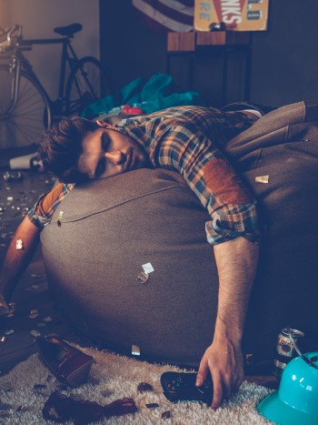 ¡Se acabó la fiesta! Trucos para sobrevivir a la resaca de Año Nuevo