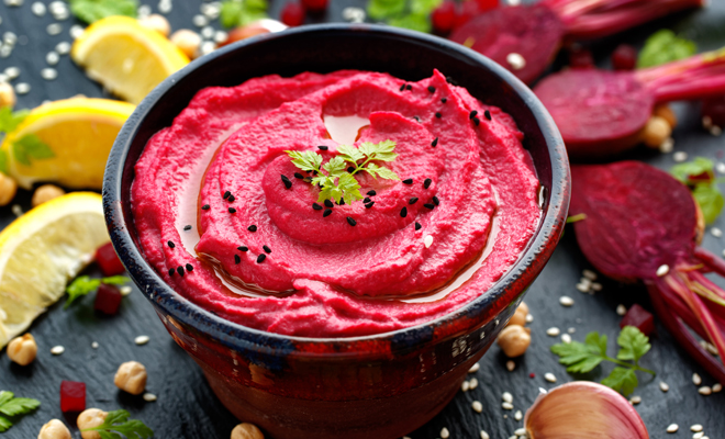 Hummus de remolacha para Navidad