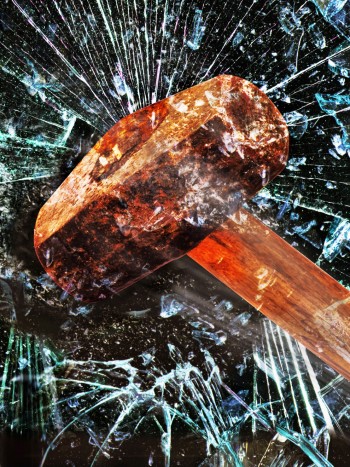 El miedo irracional al cristal se conoce como hialofobia