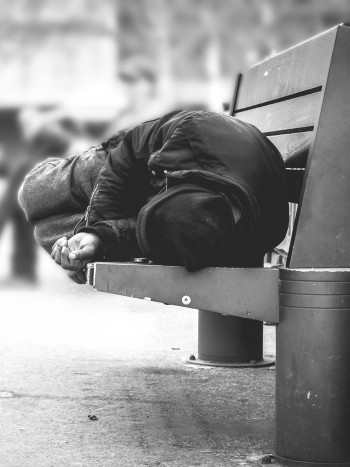 Aporofobia: odio, rechazo y miedo a los pobres