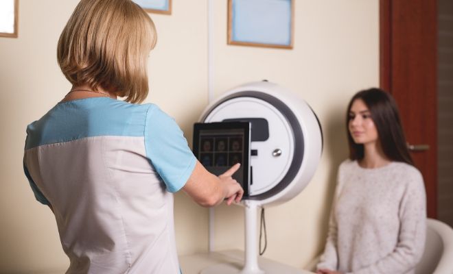 ¿Debería acudir al doctor si tengo granos y espinillas?