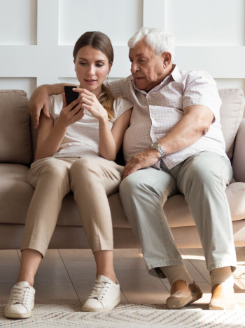 Frases de amor para dedicar a tu abuelo: el otro padre de tu vida