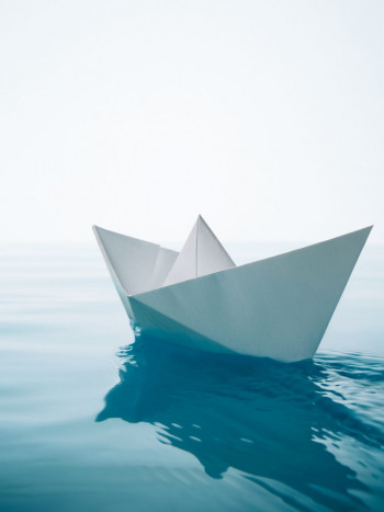 Significado de los tatuajes de barcos: aventura y adversidad